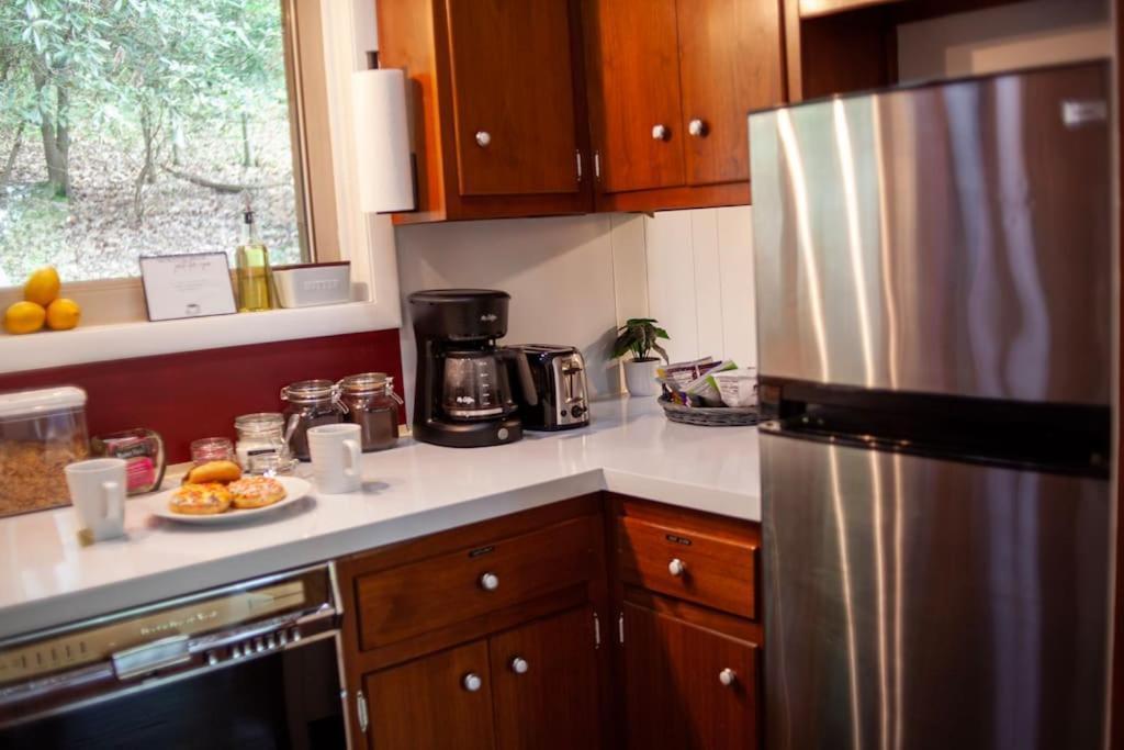 Modern Cabin With Hot Tub Grill Lake Beach Wineries Hiking Fishing And Hershey Park Family And Pet Friendly Superhosts On Ab&B Mount Gretna Exterior foto